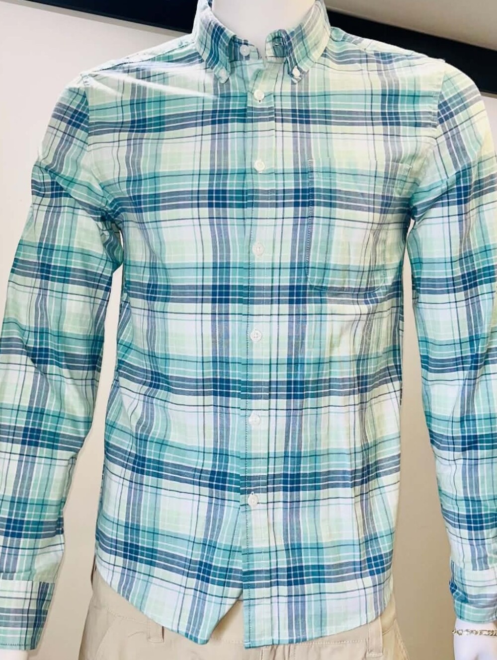 Classic Green Plaid Button-Down Shirt - Men's
